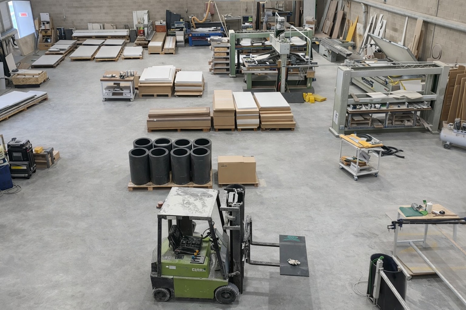 Taller propio de fabricación de Corian® Solid Surface
